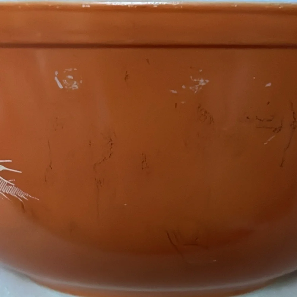 Pyrex mixing bowl